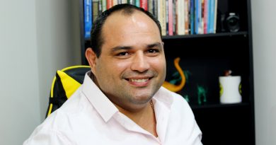 Thobias Paraguai, presidente do SINTRAMEM, destaca desafios e vitórias recentes na luta pelos profissionais da Educação em São Vicente