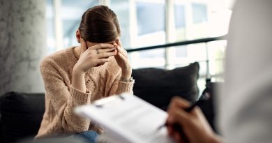 Varejo, educação e marketing estão entre as áreas com maiores índices de afastamento por problemas de saúde mental Varejo, educação e marketing estão entre as áreas com maiores índices de afastamento por problemas de saúde mental