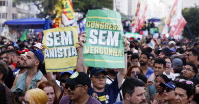 Blindagem e anistia refletem interesses | Artigo de Antônio Augusto de Queiroz Blindagem e anistia refletem interesses | Artigo de Antônio Augusto de Queiroz