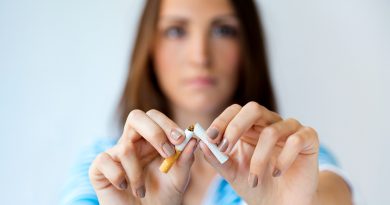 Parar de fumar desacelera a perda cognitiva mesmo na meia-idade, aponta estudo