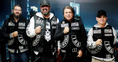 Bugdam Nunes e Dr. Roberto Carlos, do Insanos MC, falam sobre o trabalho social do Motoclube em todo mundo Bugdam Nunes e Dr. Roberto Carlos, do Insanos MC, falam sobre o trabalho social do Motoclube em todo mundo